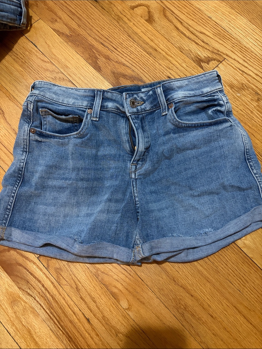 Classic Blue Denim Women's Roll-Hem Shorts H&M Jean shorts